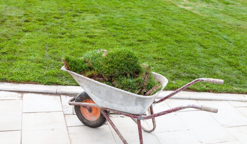 pieces of turn on a wheelbarrow